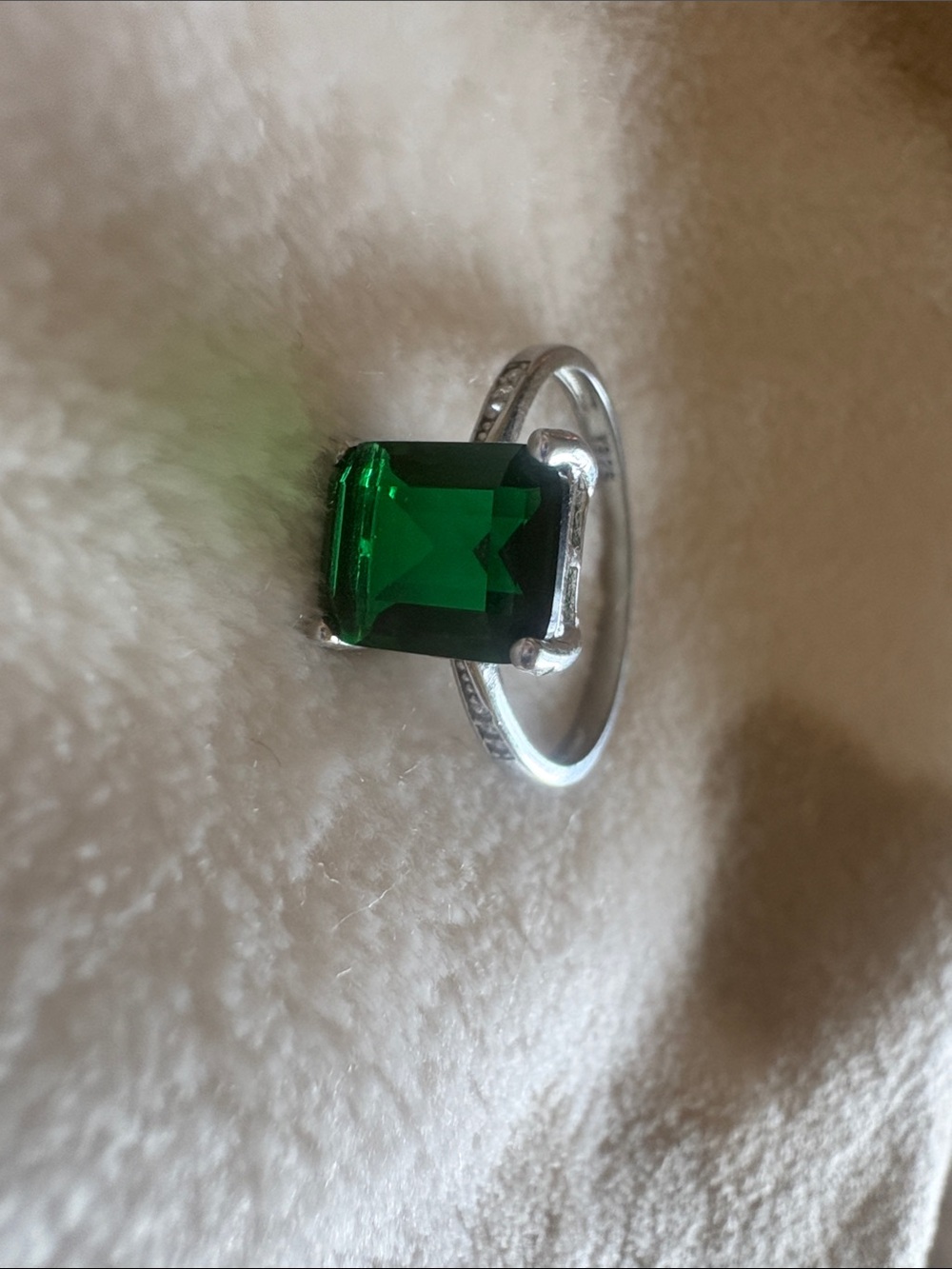 Emerald Green Solitaire Ring - Sterling silver 925 Women Jewelry